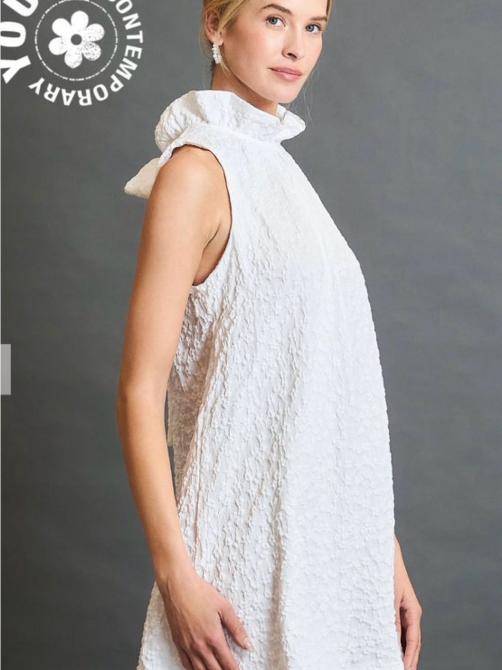 UMGEE Textured White Sleeveless Ruffle-Neck Shift Dress